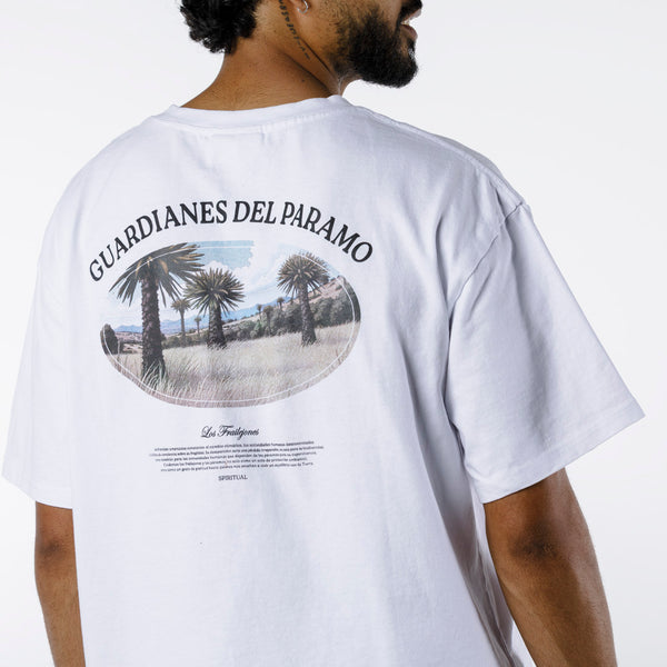 Camiseta KH1018 Blanca Oversize con Estampado en Colores